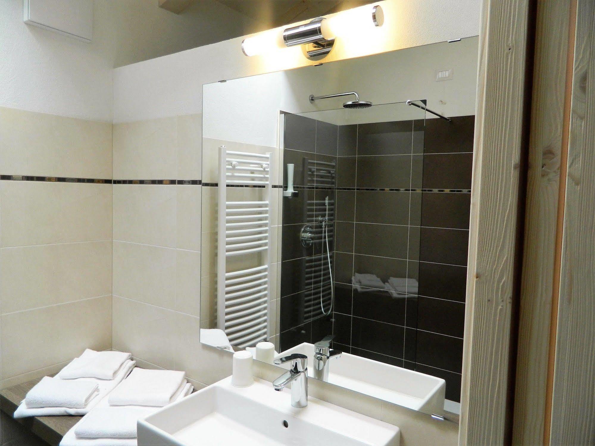 Hotel Ganzaie Val di Fiemme Ngoại thất bức ảnh