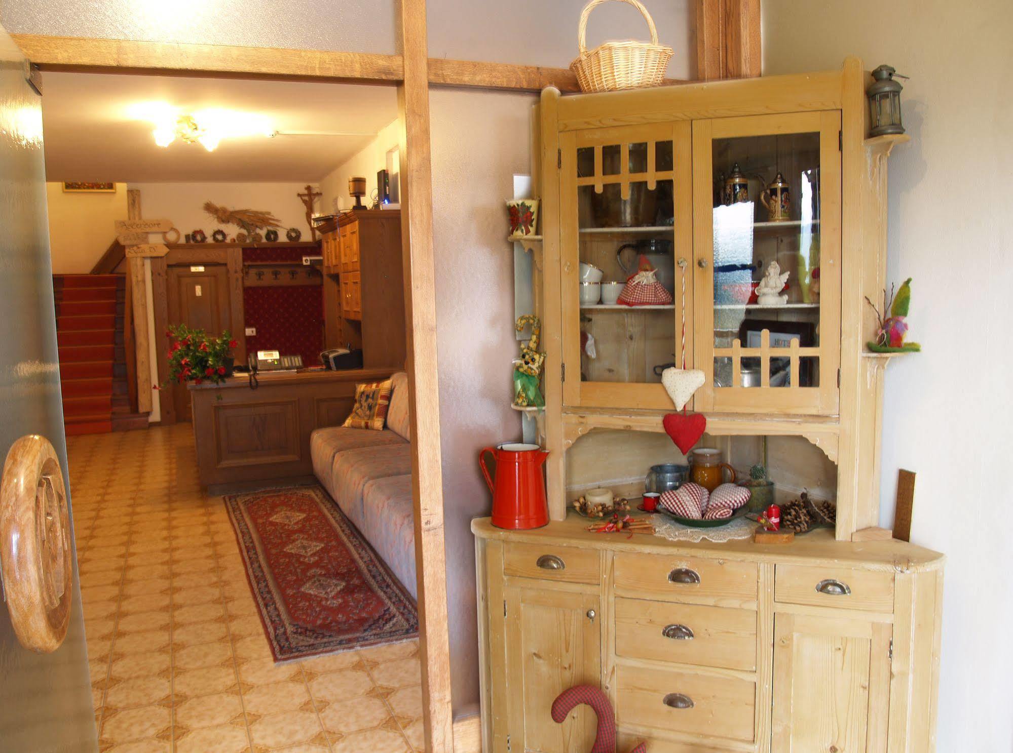 Hotel Ganzaie Val di Fiemme Ngoại thất bức ảnh